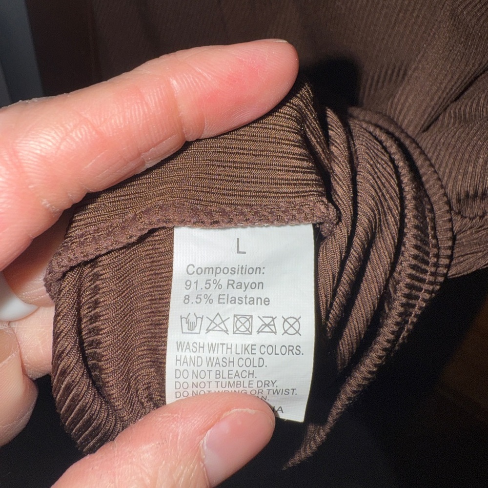 Brown Ribbed Tank Top - Picture 3 of 3